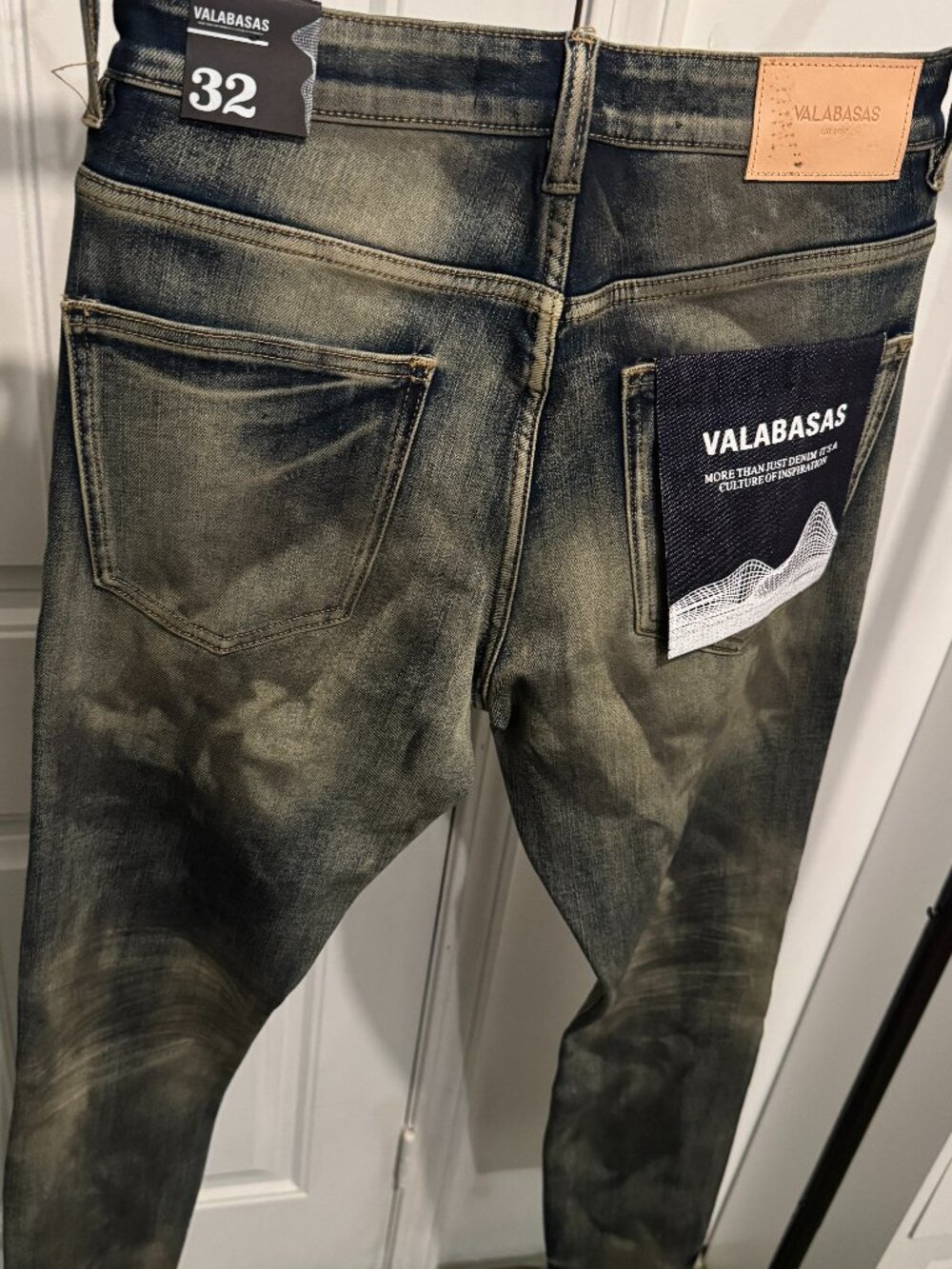 New w tags VALABASAS Jeans size 32